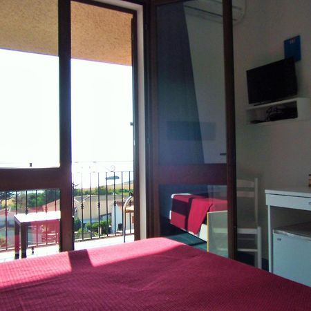 Hotel Bellavista S'Archittu Ruang foto
