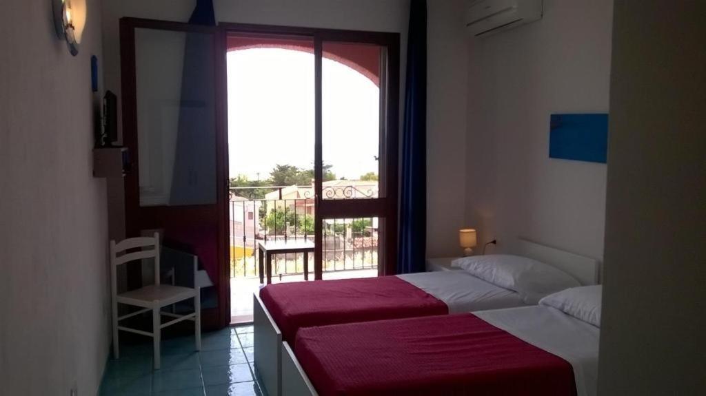 Hotel Bellavista S'Archittu Bagian luar foto