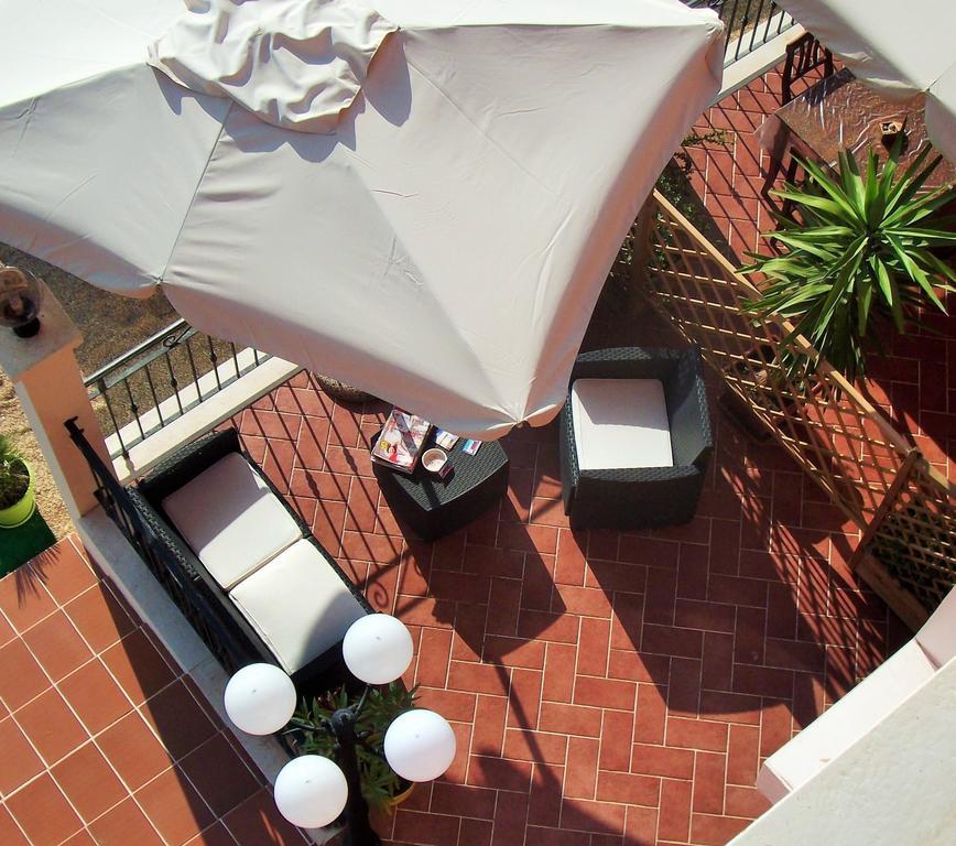 Hotel Bellavista S'Archittu Bagian luar foto
