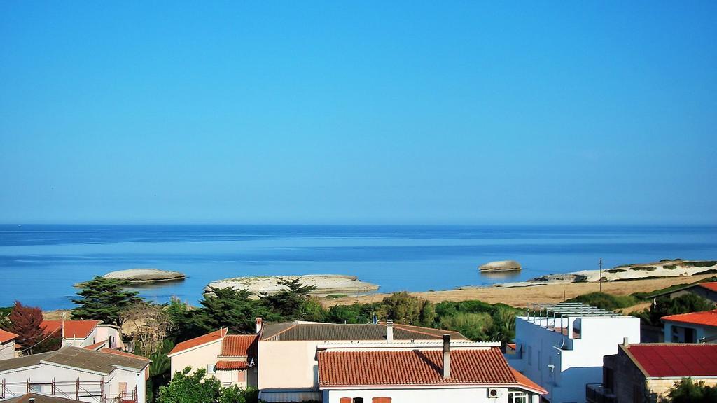 Hotel Bellavista S'Archittu Bagian luar foto