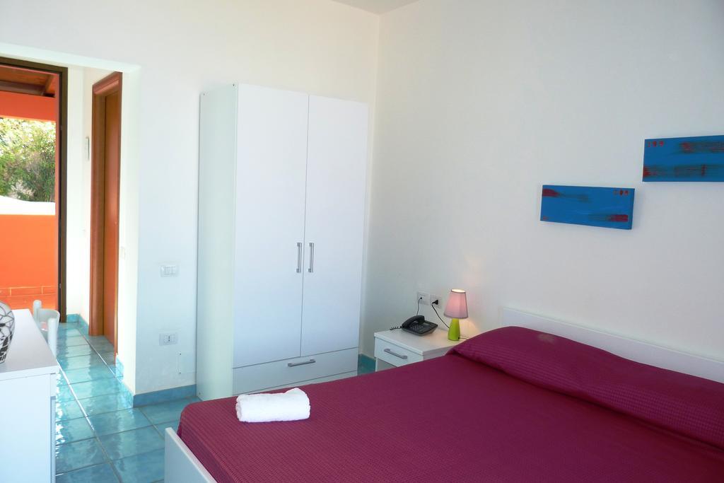 Hotel Bellavista S'Archittu Ruang foto