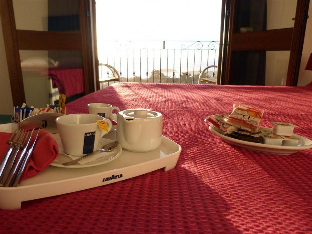 Hotel Bellavista S'Archittu Bagian luar foto