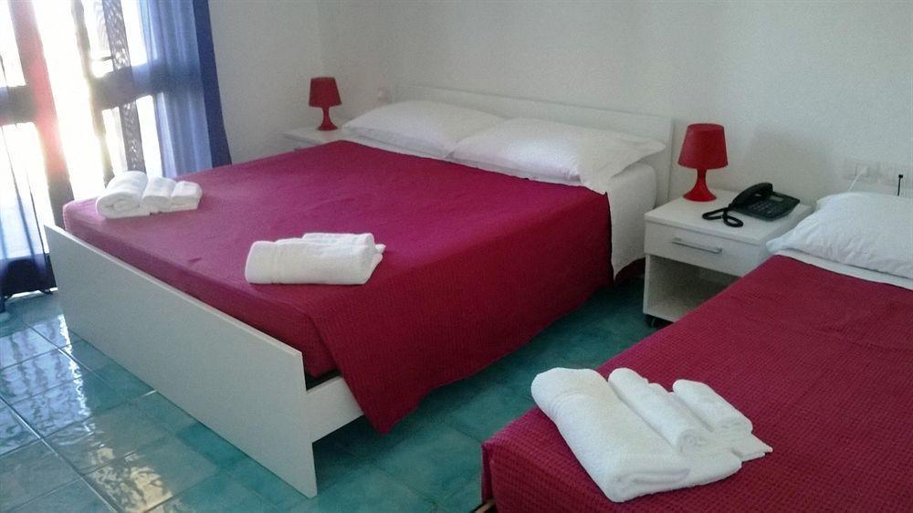 Hotel Bellavista S'Archittu Bagian luar foto