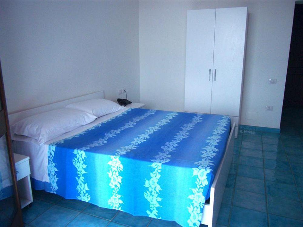 Hotel Bellavista S'Archittu Bagian luar foto