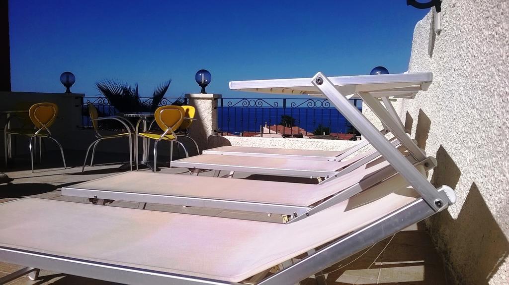 Hotel Bellavista S'Archittu Bagian luar foto